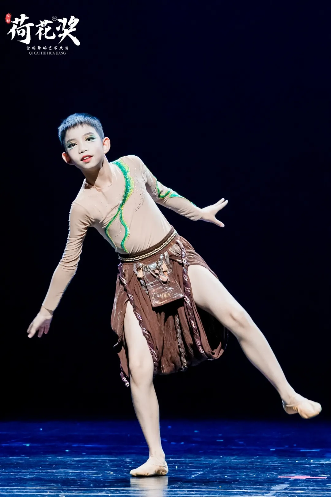 我校丁子墨同学荣获“七彩荷花奖”全国舞蹈艺术总展演少年组一等奖暨全国十佳特金奖