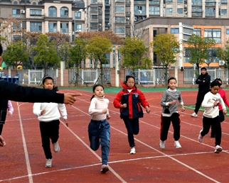 【体育专项】缤纷冬日，活力校园————小海小学2019年“冬季三项”比赛
