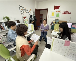 智融AI实验课堂 科创点亮童心——科学教研组开展AI赋能科学课堂专题研修活动